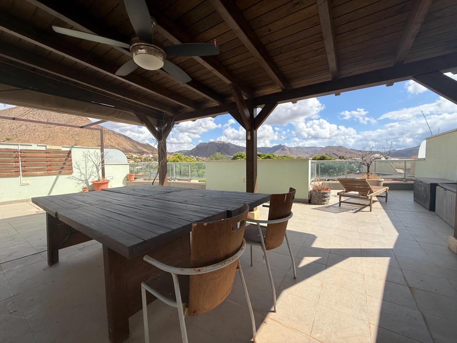 3 quarto Penthouse para venda em Isla Plana com garagem - 449 900 € (Ref: 10132100)
