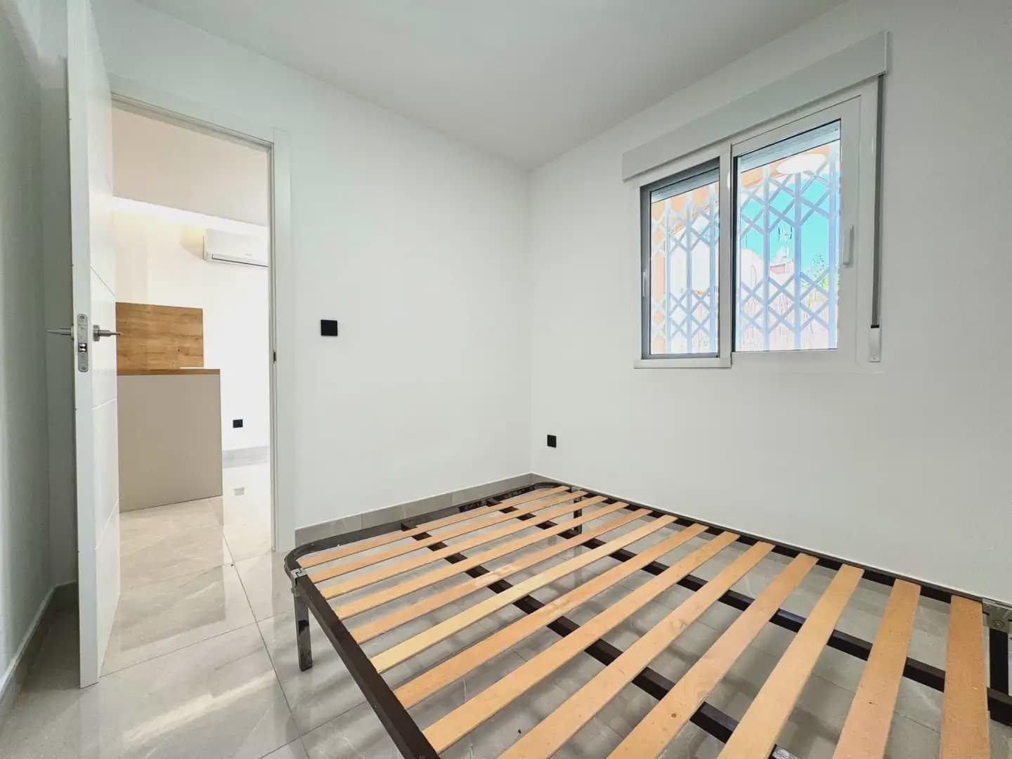 1 soveværelse Bungalow til salg i Torrevieja med swimmingpool - € 124.999 (Ref: 10008120)