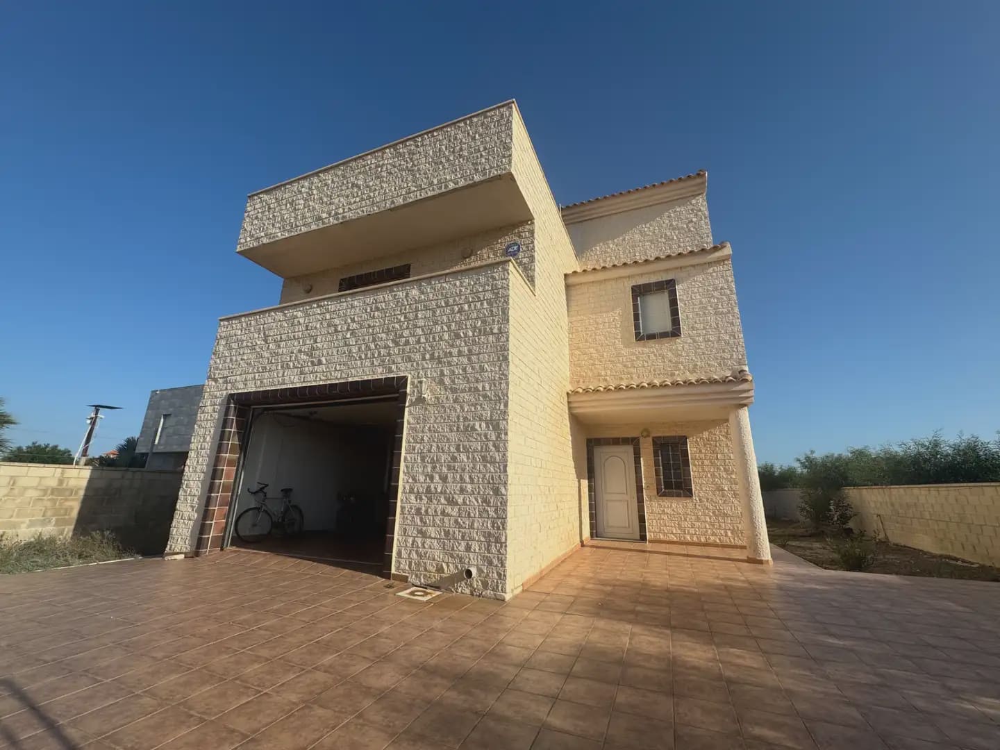 Chalet de 5 habitaciones en La Manga del Mar Menor en venta con garaje - 720.000 € (Ref: 10009483)