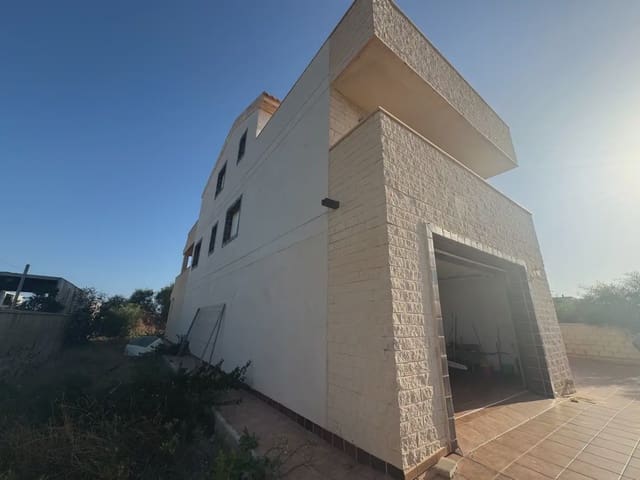 Chalet de 5 habitaciones en La Manga del Mar Menor en venta con garaje - 720.000 € (Ref: 10009483)