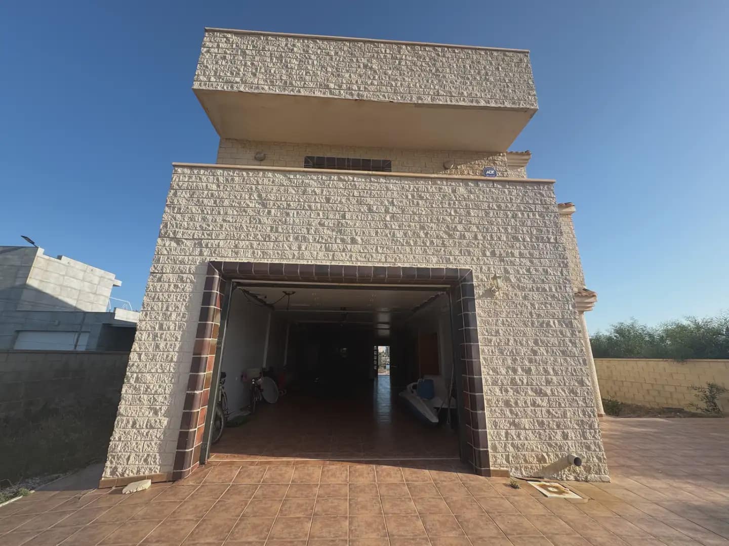 Chalet de 5 habitaciones en La Manga del Mar Menor en venta con garaje - 720.000 € (Ref: 10009483)