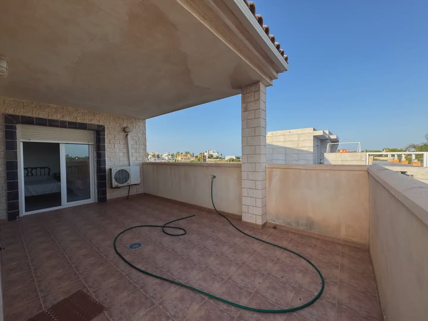 Chalet de 5 habitaciones en La Manga del Mar Menor en venta con garaje - 720.000 € (Ref: 10009483)