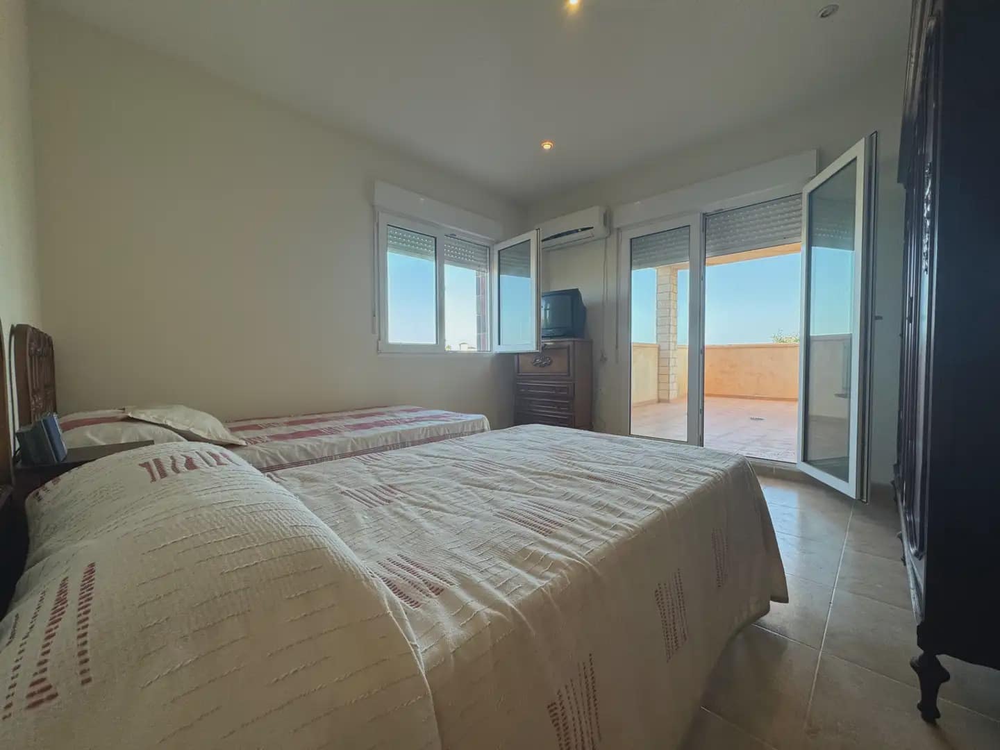 Chalet de 5 habitaciones en La Manga del Mar Menor en venta con garaje - 720.000 € (Ref: 10009483)