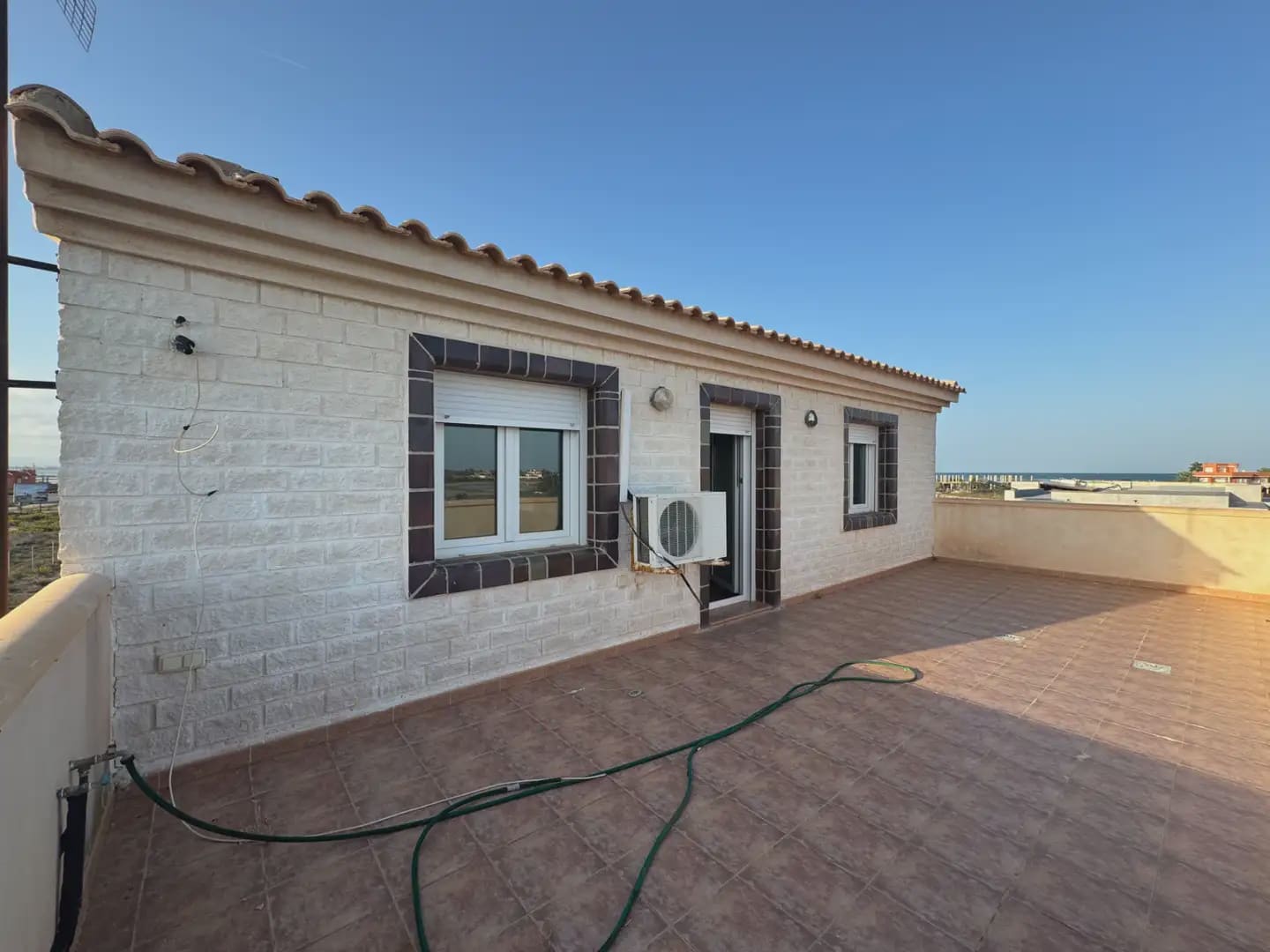 Chalet de 5 habitaciones en La Manga del Mar Menor en venta con garaje - 720.000 € (Ref: 10009483)