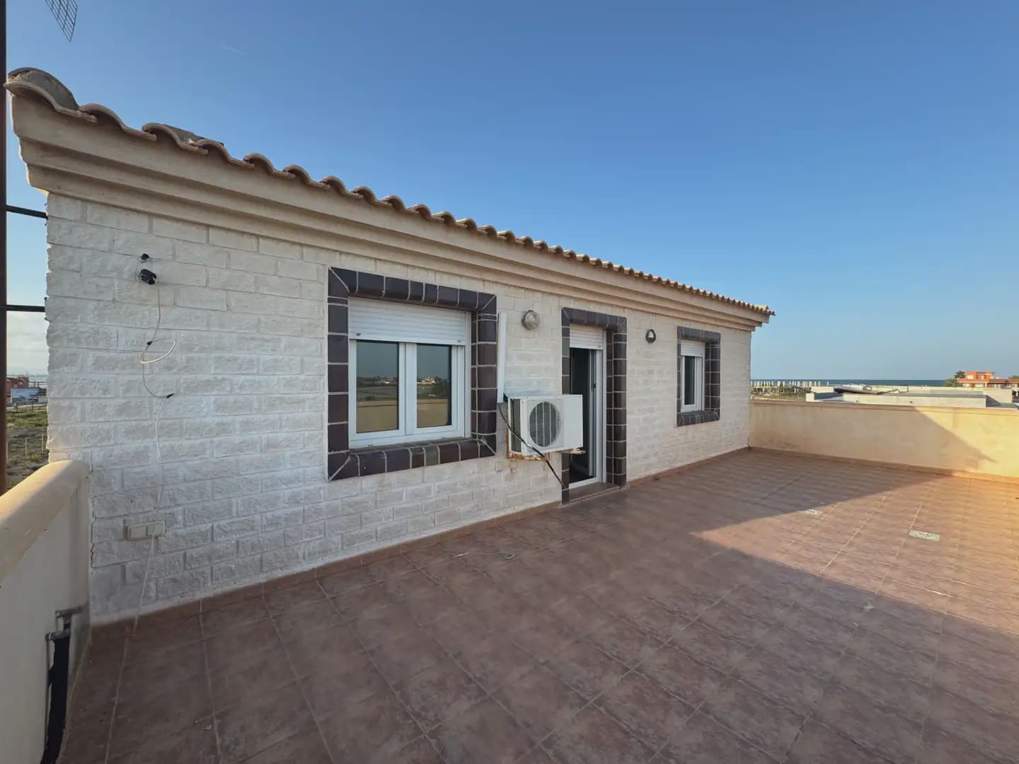 Chalet de 5 habitaciones en La Manga del Mar Menor en venta con garaje - 720.000 € (Ref: 10009483)
