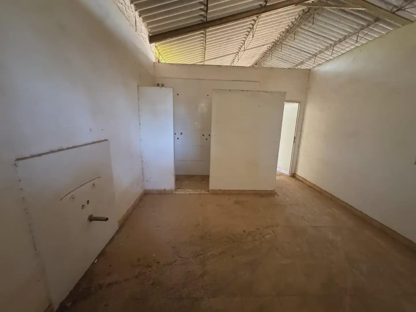 Commercial for sale in San Pedro del Pinatar - € 200,000 (Ref: 10031324)