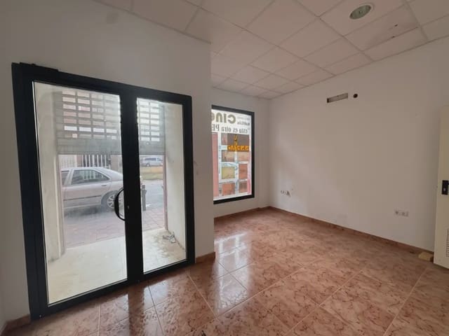 Kaupallinen vuokrattavana paikassa Ciudad, San Javier - 590 € (Ref: 10031325)