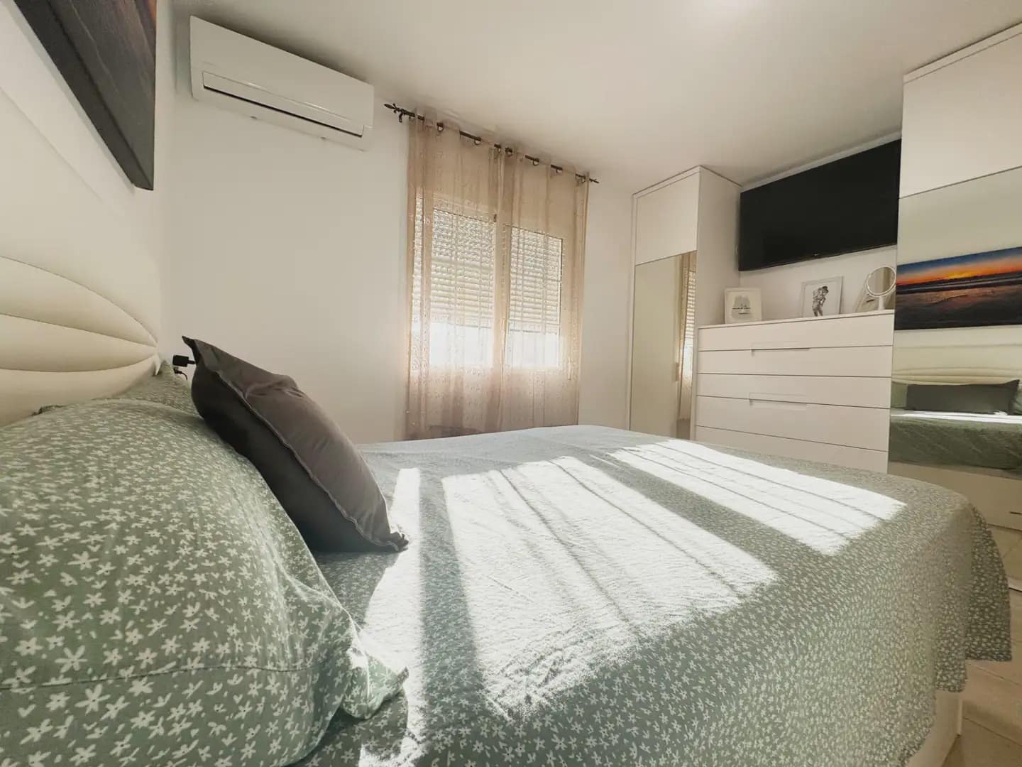 3 bedroom Villa for sale in Pilar de la Horadada with garage - € 345,000 (Ref: 10076836)