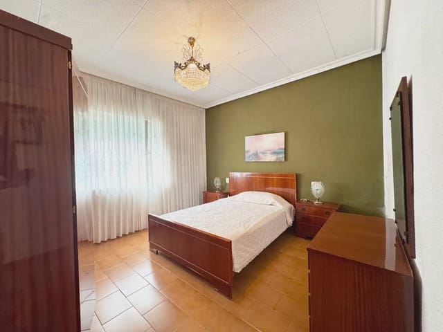 4 soverom Kjedet enebolig til salgs i San Pedro del Pinatar ciudad, San Pedro del Pinatar - € 180 000 (Ref: 10103547)