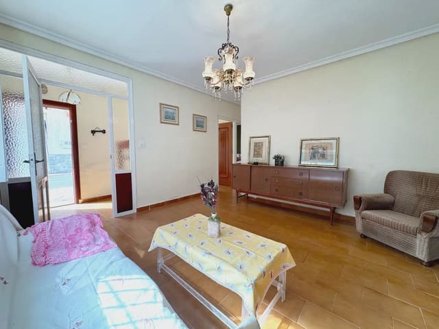 4 soverom Kjedet enebolig til salgs i San Pedro del Pinatar ciudad, San Pedro del Pinatar - € 180 000 (Ref: 10103547)