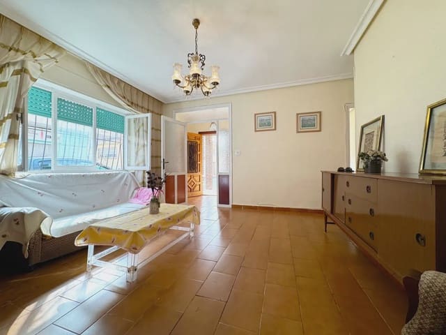 4 soverom Kjedet enebolig til salgs i San Pedro del Pinatar ciudad, San Pedro del Pinatar - € 180 000 (Ref: 10103547)