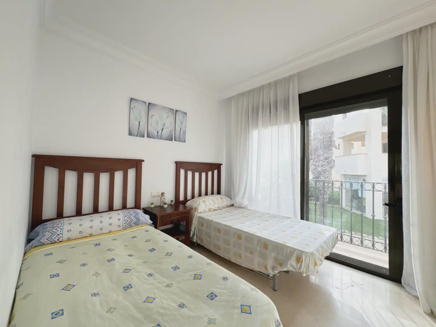 3 sypialnia Dom blizniak na sprzedaż w Roda z basenem garażem - 330 000 € (Ref: 10175489)