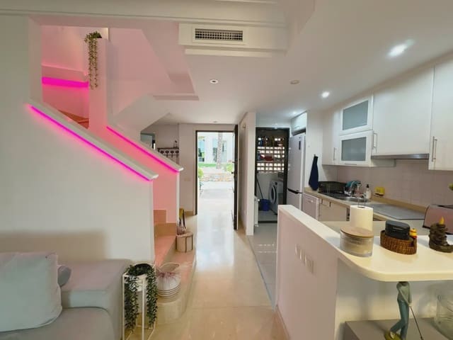 3 soverom Kjedet enebolig til salgs i Roda Golf, San Javier med svømmebasseng garasje - € 330 000 (Ref: 10175489)