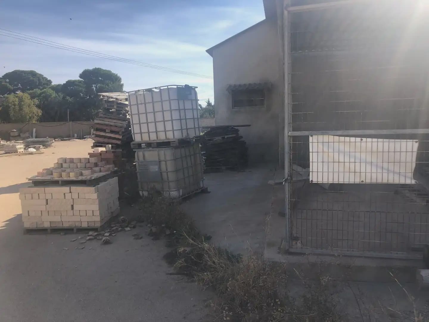 Comercial para arrendar em San Pedro del Pinatar - 1 200 € (Ref: 9977581)