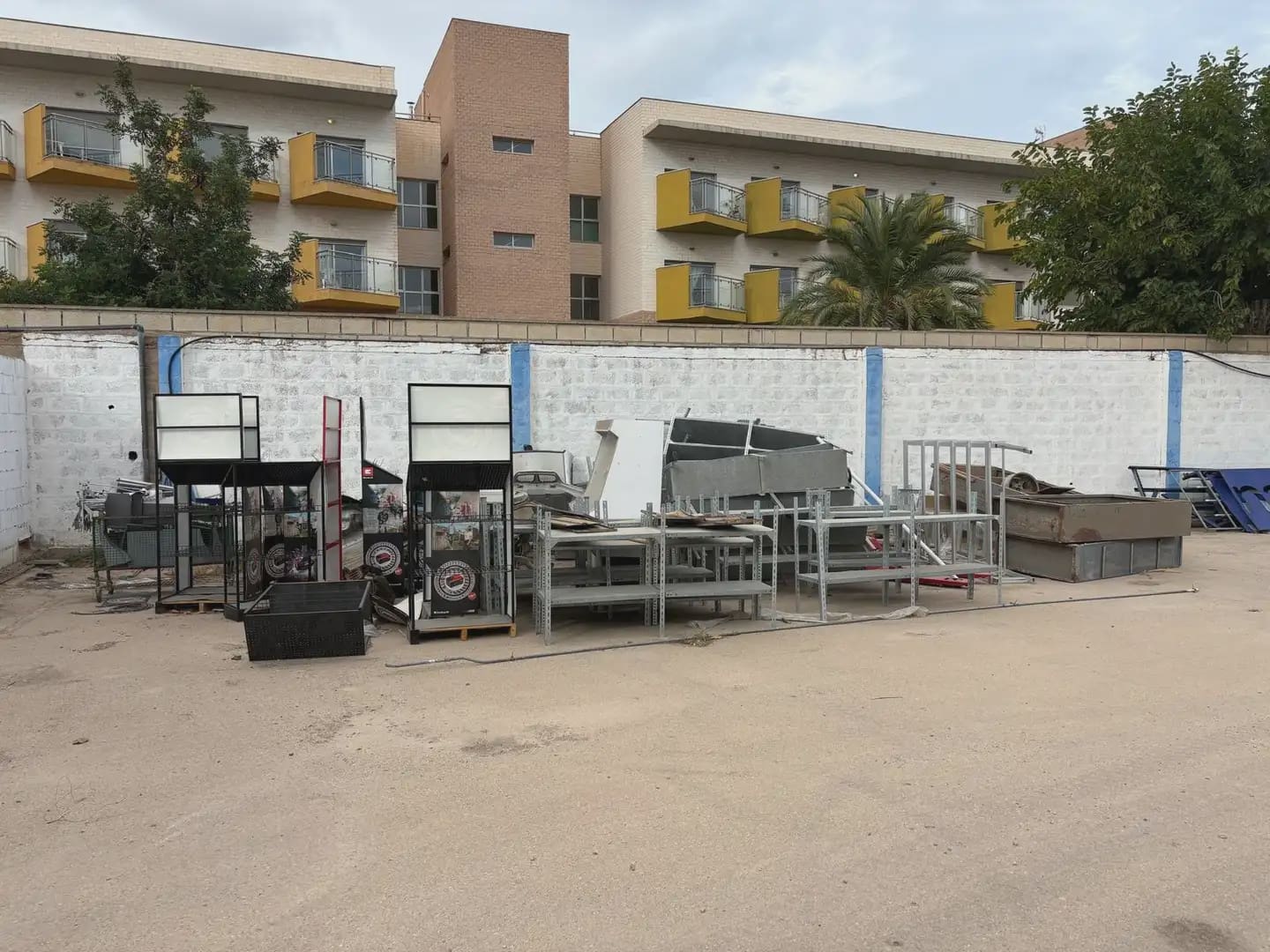 Comercial para arrendar em San Pedro del Pinatar - 1 200 € (Ref: 9977581)