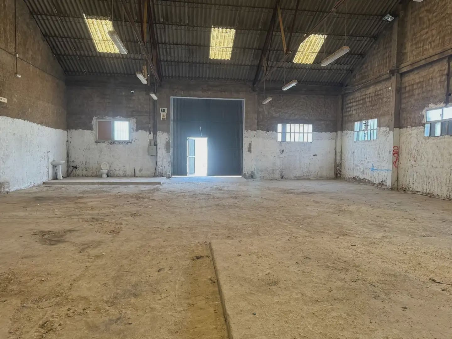 Kaupallinen vuokrattavana paikassa San Pedro del Pinatar mukana 
autotalli - 900 € (Ref: 9977581)