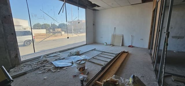 Comercial para arrendar em San Pedro del Pinatar ciudad, San Pedro del Pinatar - 1 900 € (Ref: 9977582)