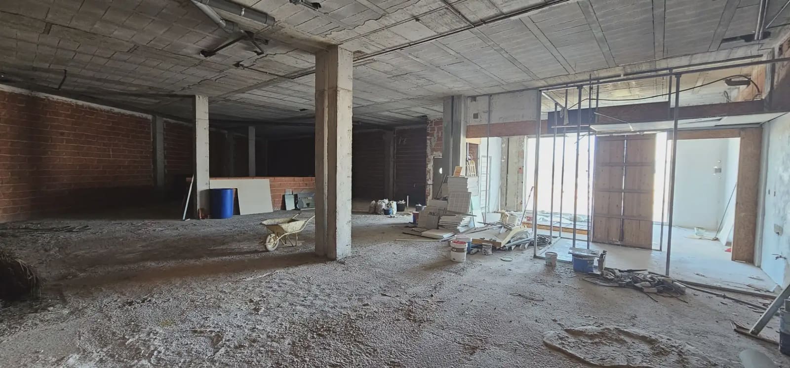 Comercial para arrendar em San Pedro del Pinatar - 1 900 € (Ref: 9977582)