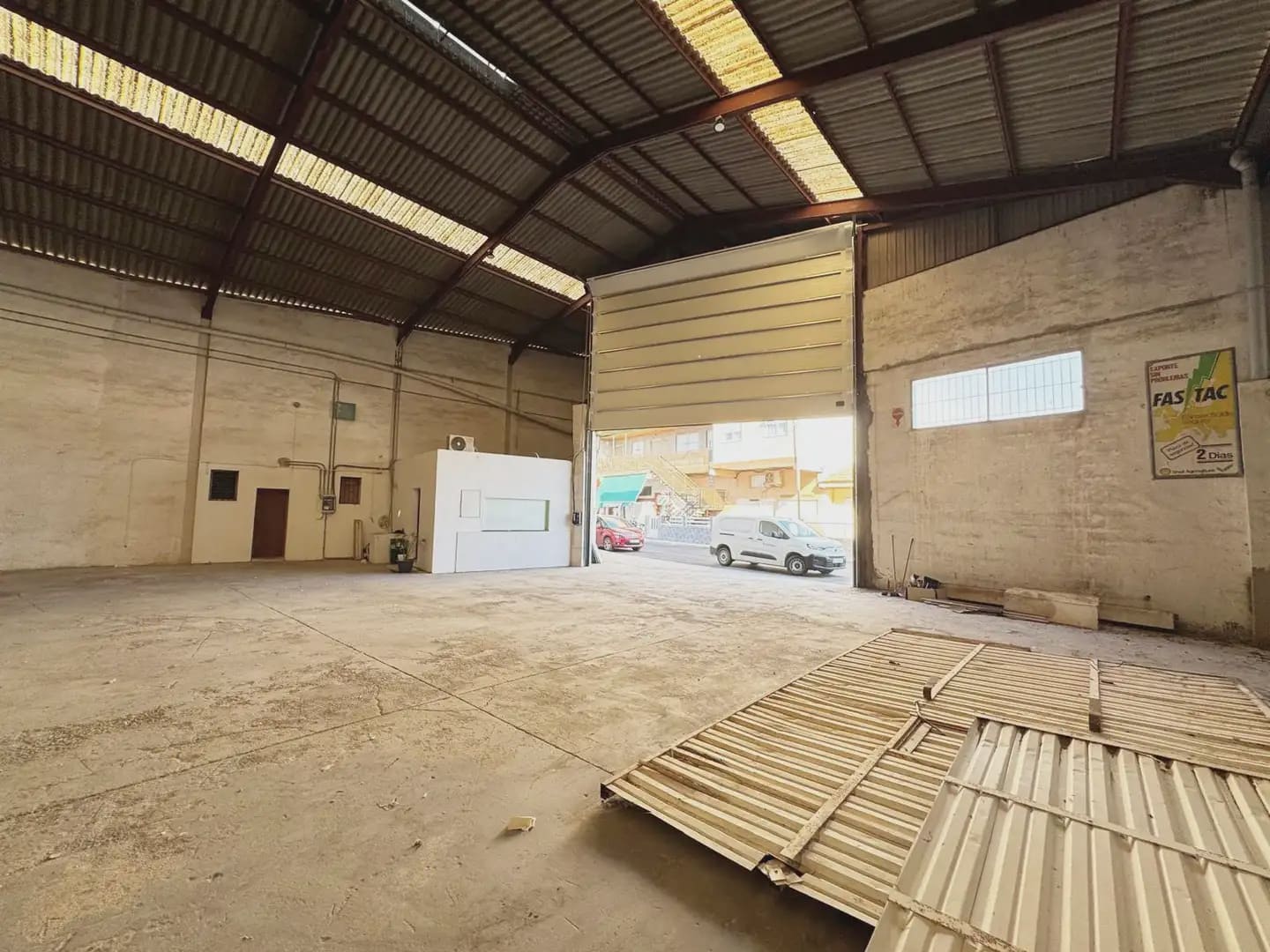 Local Comercial en San Javier en alquiler con garaje - 2.500 € (Ref: 9977584)