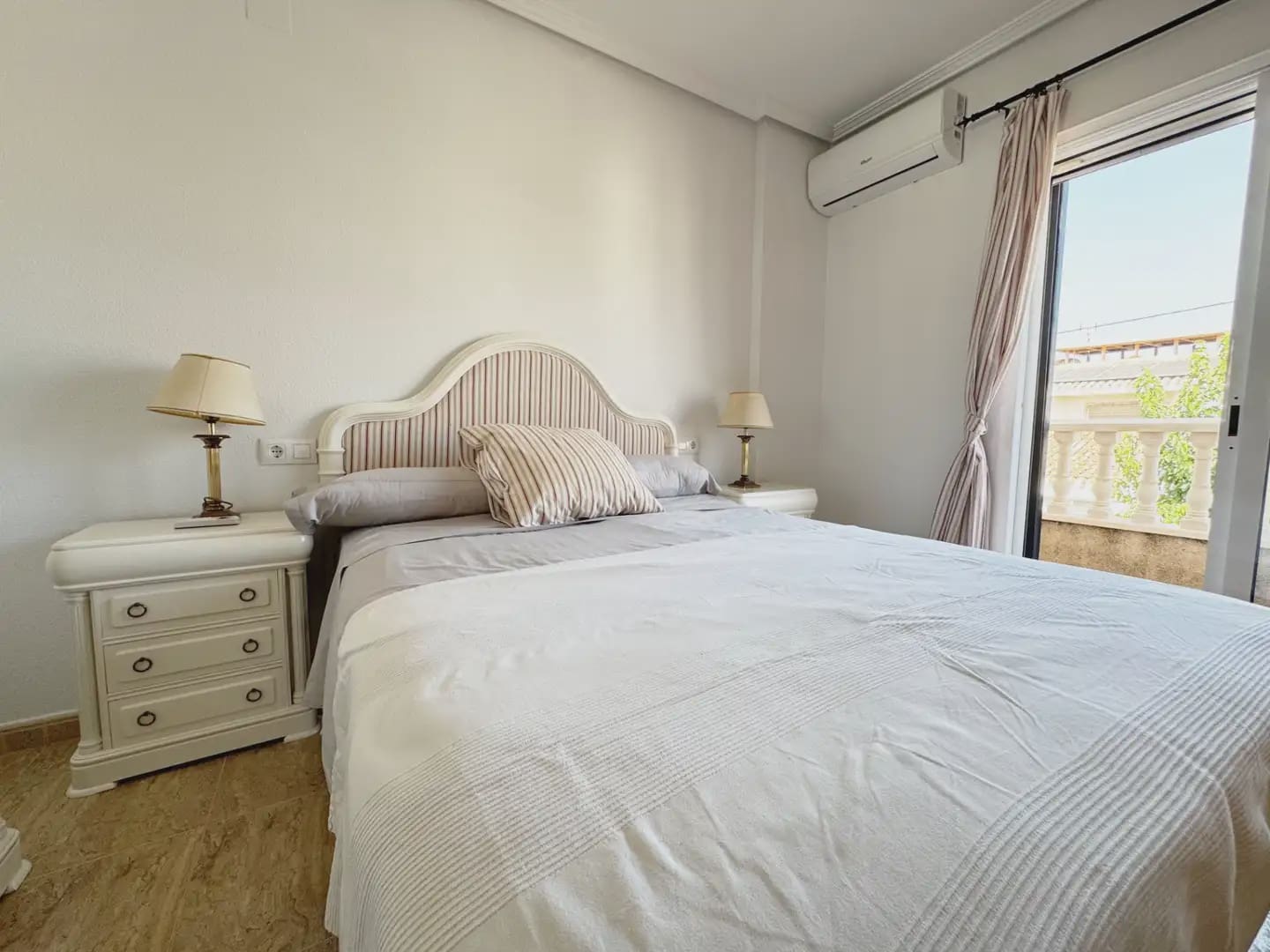 4 chambre Maison de Ville à vendre à Pilar de la Horadada avec garage - 295 000 € (Ref: 9977585)