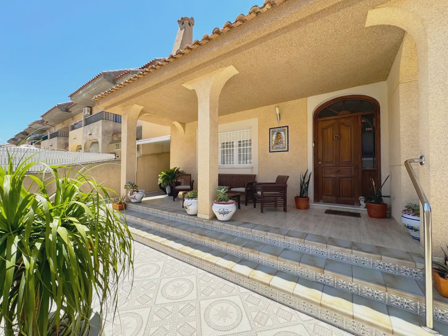 4 soveværelse Semi-Rækkehus til salg i Santiago de la Ribera med swimmingpool garage - € 499.000 (Ref: 9977586)