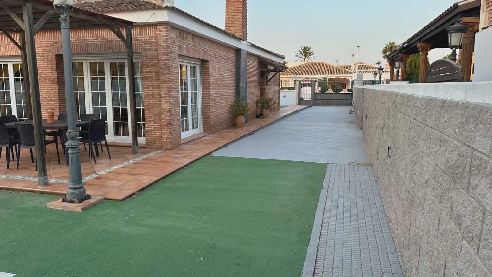 5 soveværelse Villa til salg i La Manga del Mar Menor med garage - € 560.000 (Ref: 9977595)