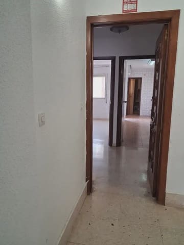 Piso de 3 habitaciones en Centro, Los Alcázares en venta con garaje - 132.000 € (Ref: 9977598)