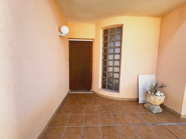 4 soveværelse Villa til salg i La Manga del Mar Menor med garage - € 620.000 (Ref: 9977600)