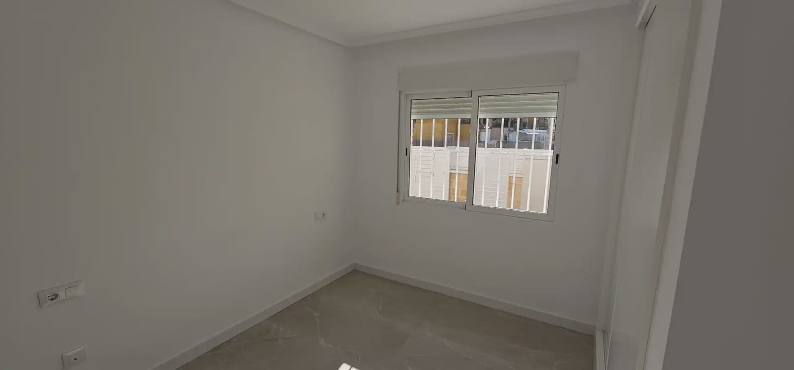 2 sypialnia Bungalow na sprzedaż w Pilar de la Horadada z basenem garażem - 225 000 € (Ref: 9977601)