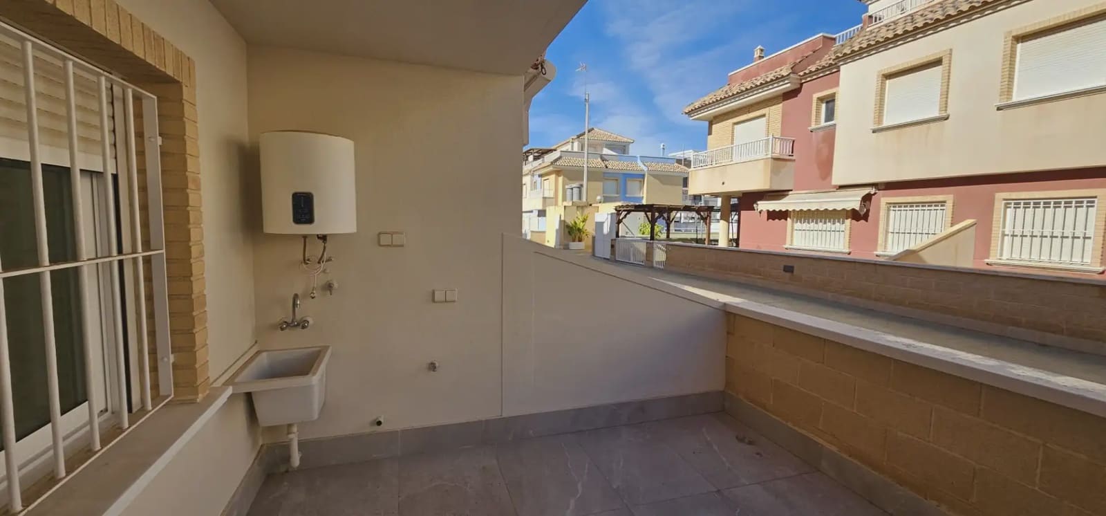 2 sypialnia Bungalow na sprzedaż w Pilar de la Horadada z basenem garażem - 225 000 € (Ref: 9977601)