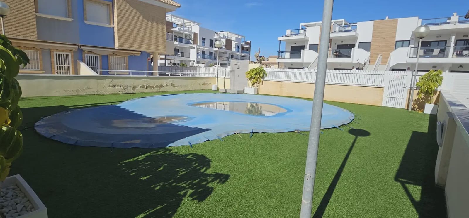 2 sypialnia Bungalow na sprzedaż w Pilar de la Horadada z basenem garażem - 225 000 € (Ref: 9977601)