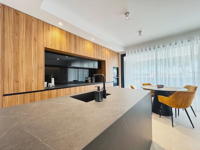 4 Zimmer Villa zu verkaufen in Torre-Pacheco mit Pool Garage - 599.000 € (Ref: 9977607)