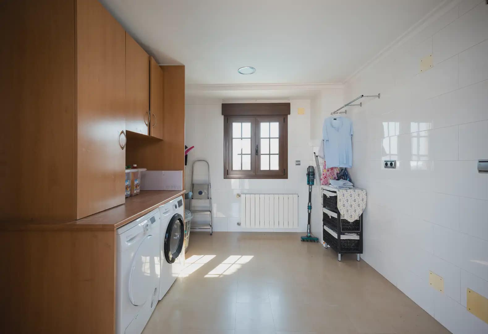 4 soveværelse Villa til salg i Avileses med swimmingpool garage - € 1.350.000 (Ref: 9977614)