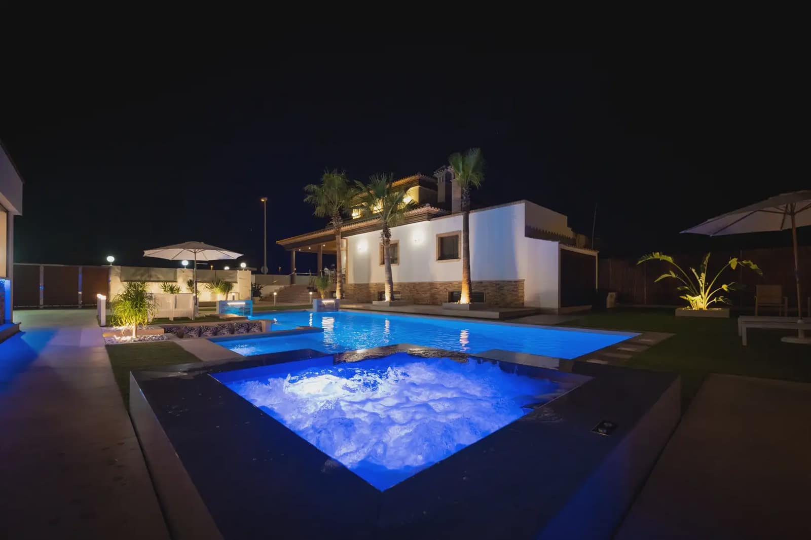 4 soveværelse Villa til salg i Avileses med swimmingpool garage - € 1.350.000 (Ref: 9977614)