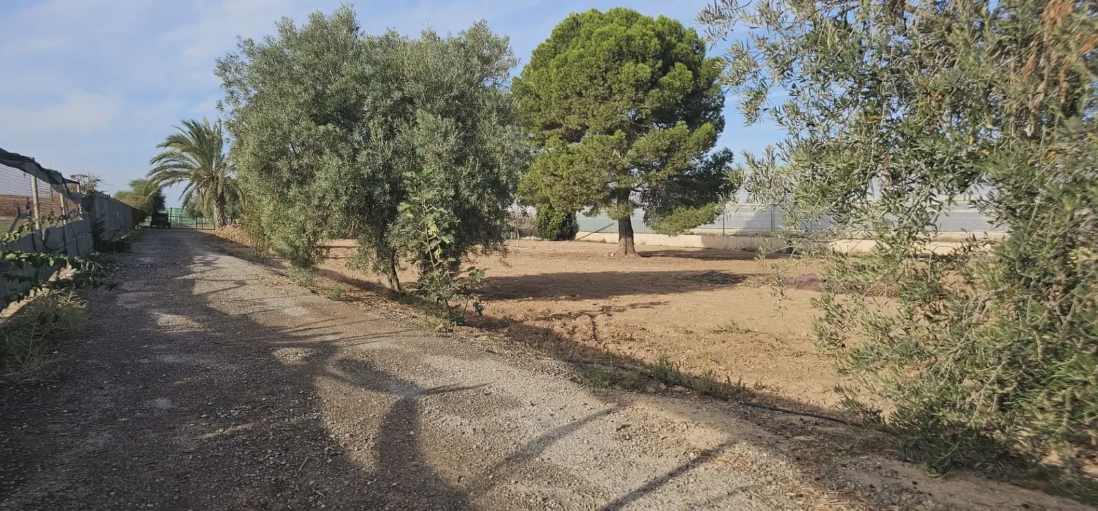 Ubebygd land til salgs i El Mirador - € 119 000 (Ref: 9977624)