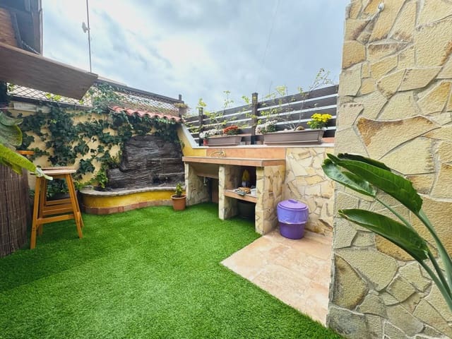 4 soveværelse Byhus til salg i San Pedro del Pinatar ciudad, San Pedro del Pinatar med garage - € 289.000 (Ref: 9977627)