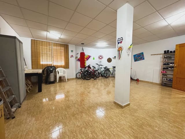 4 soveværelse Byhus til salg i San Pedro del Pinatar ciudad, San Pedro del Pinatar med garage - € 289.000 (Ref: 9977627)