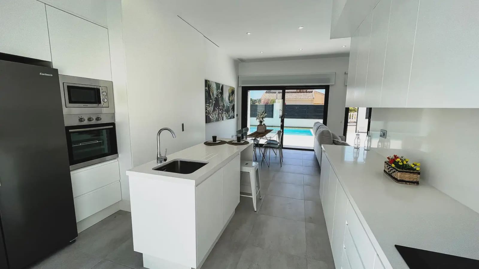 Chalet de 3 habitaciones en Pilar de la Horadada en venta con piscina garaje - 422.500 € (Ref: 9977638)