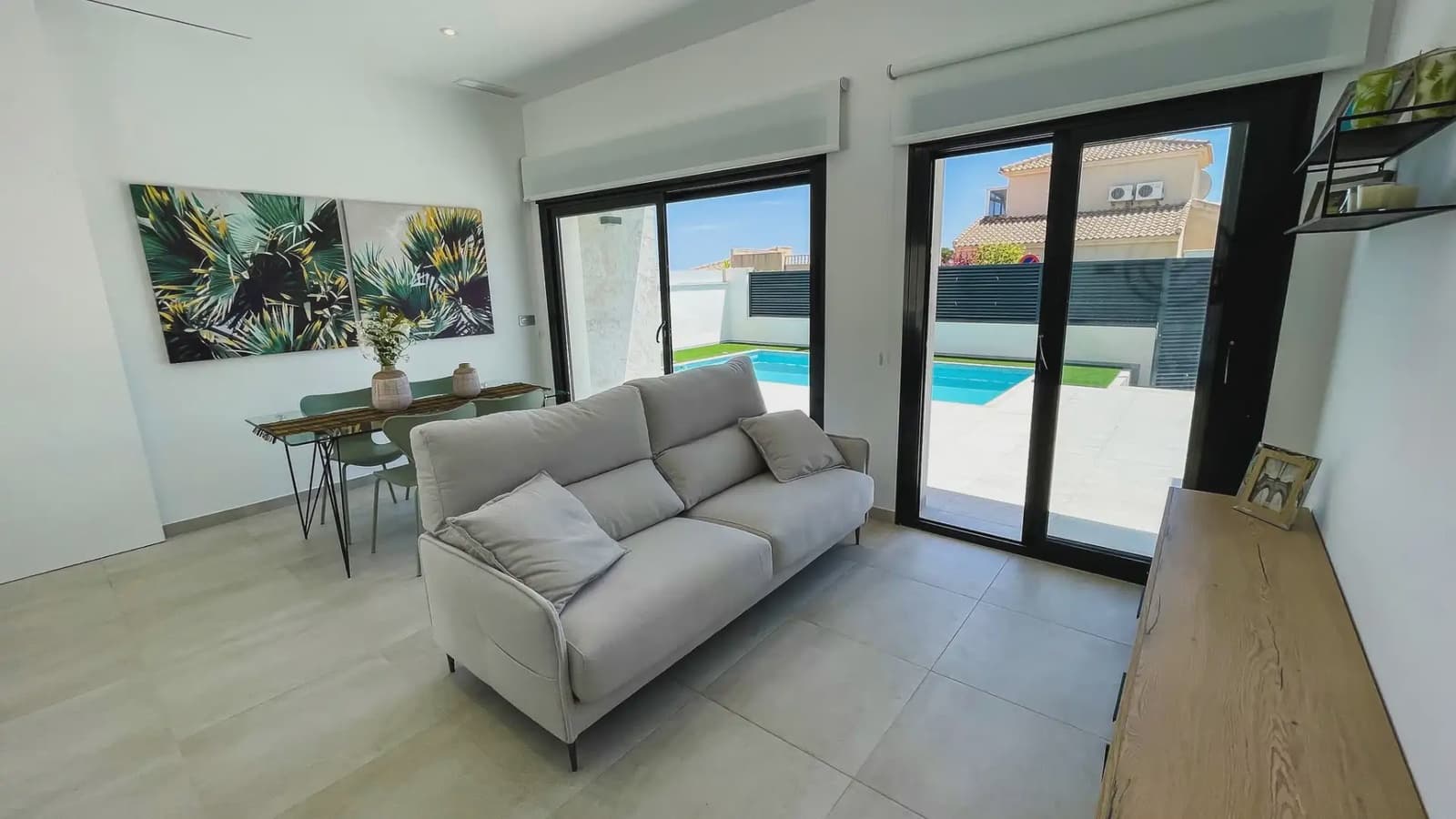 Chalet de 3 habitaciones en Pilar de la Horadada en venta con piscina garaje - 422.500 € (Ref: 9977638)