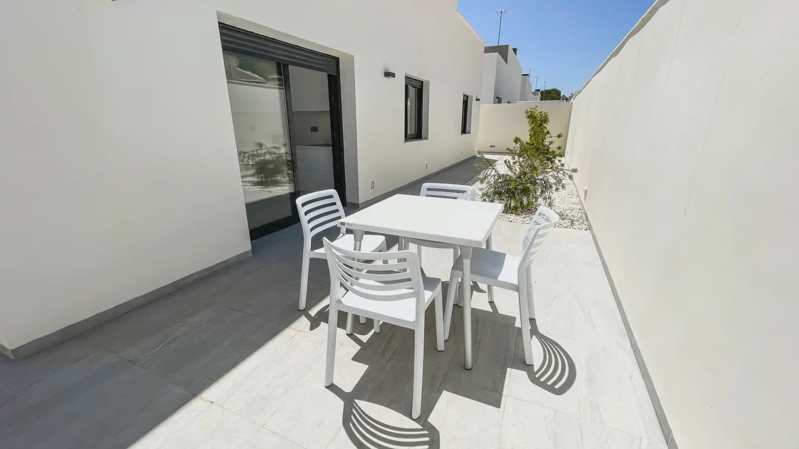 Chalet de 3 habitaciones en Pilar de la Horadada en venta con piscina garaje - 422.500 € (Ref: 9977638)