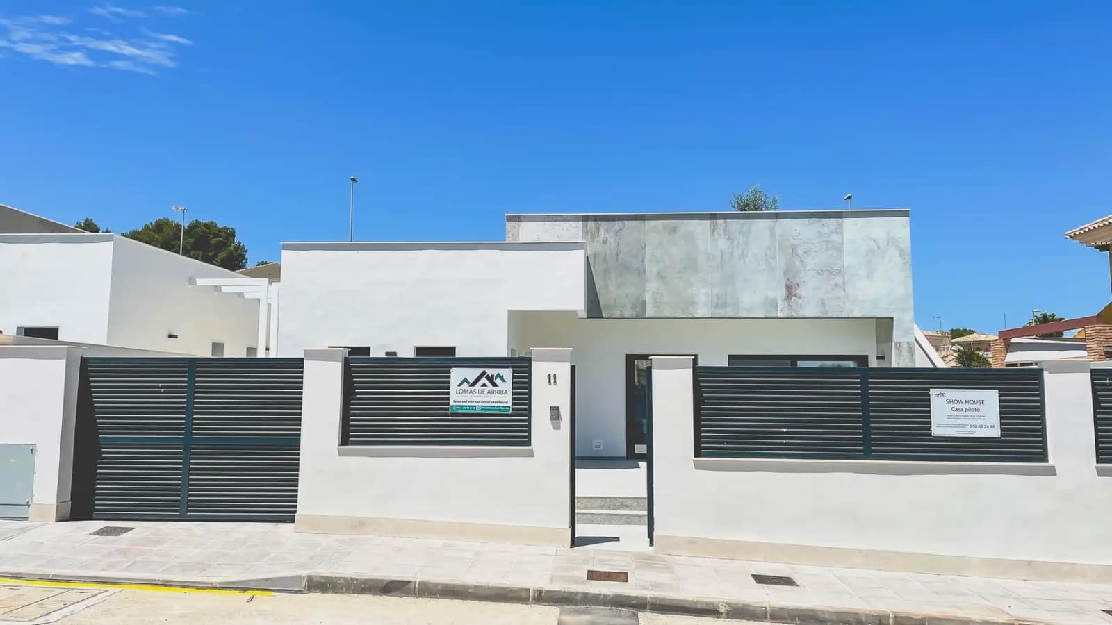 Chalet de 3 habitaciones en Pilar de la Horadada en venta con piscina garaje - 422.500 € (Ref: 9977638)