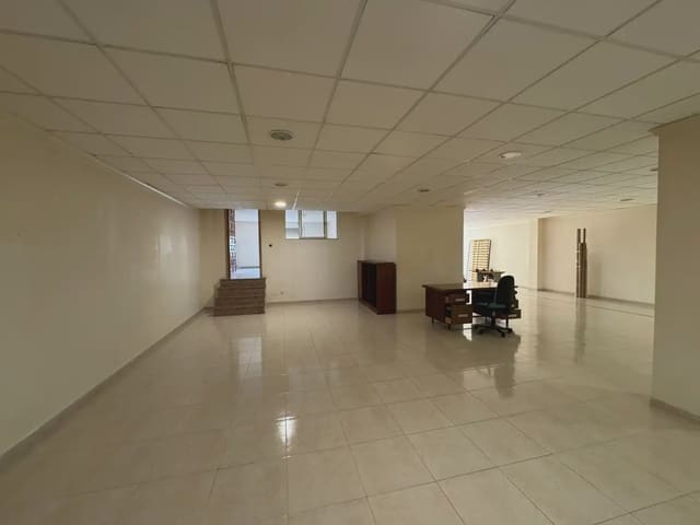 Comercial para arrendar em San Pedro del Pinatar ciudad, San Pedro del Pinatar - 550 € (Ref: 9977642)