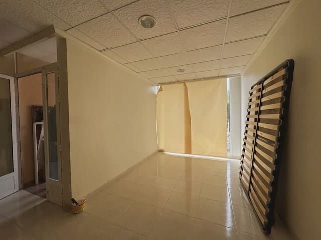 Comercial para arrendar em San Pedro del Pinatar ciudad, San Pedro del Pinatar - 550 € (Ref: 9977642)
