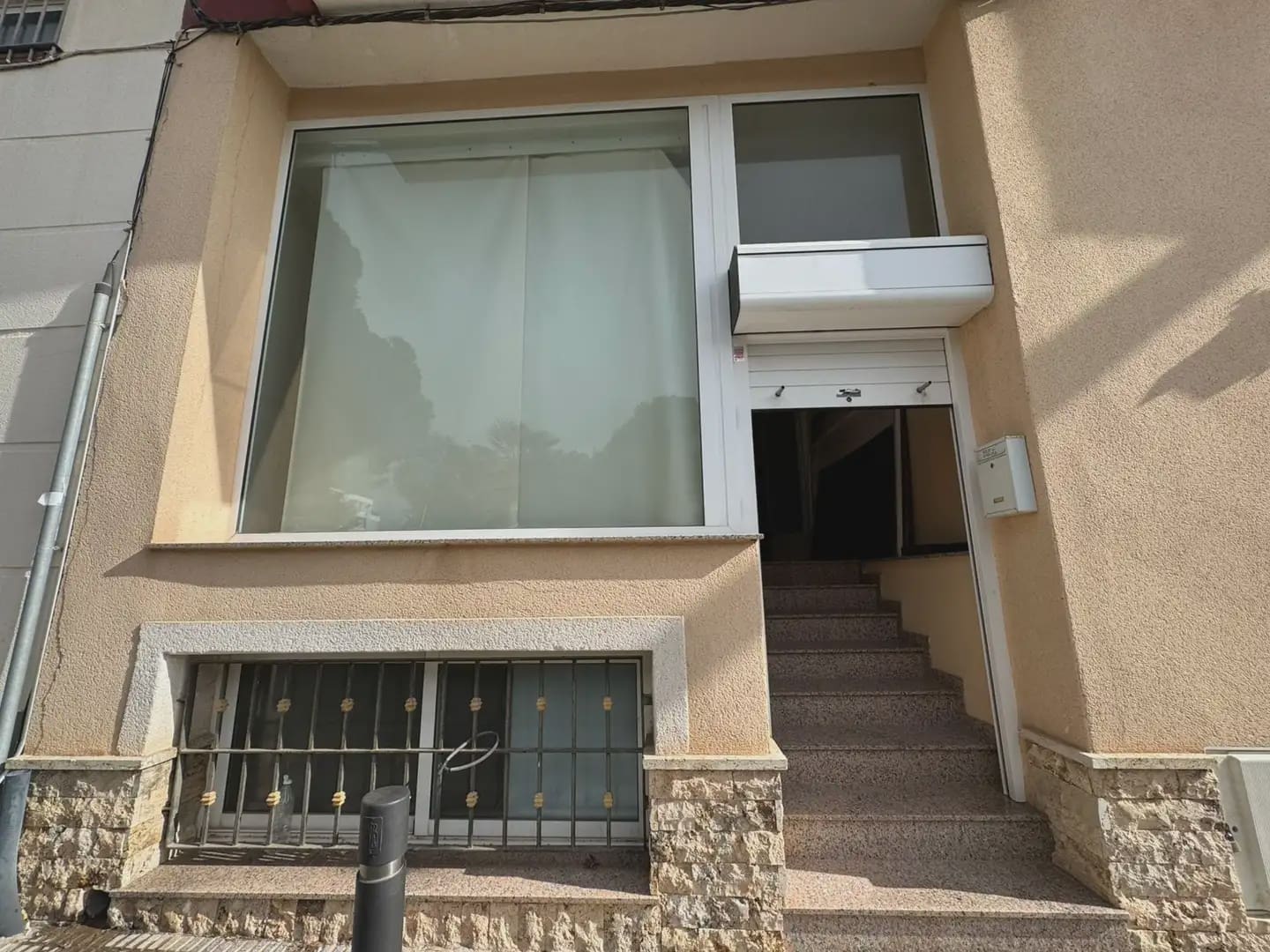 Comercial para arrendar em San Pedro del Pinatar - 550 € (Ref: 9977642)
