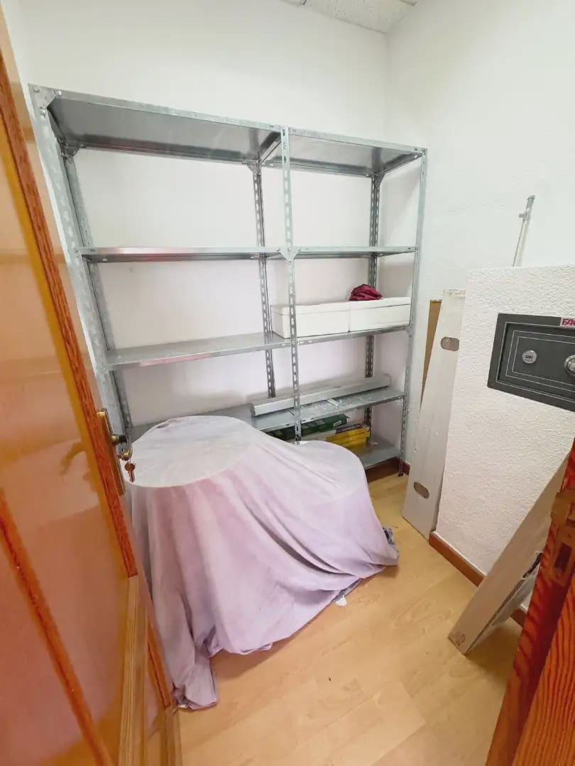 Comercial para arrendar em San Pedro del Pinatar com garagem - 990 € (Ref: 9977643)