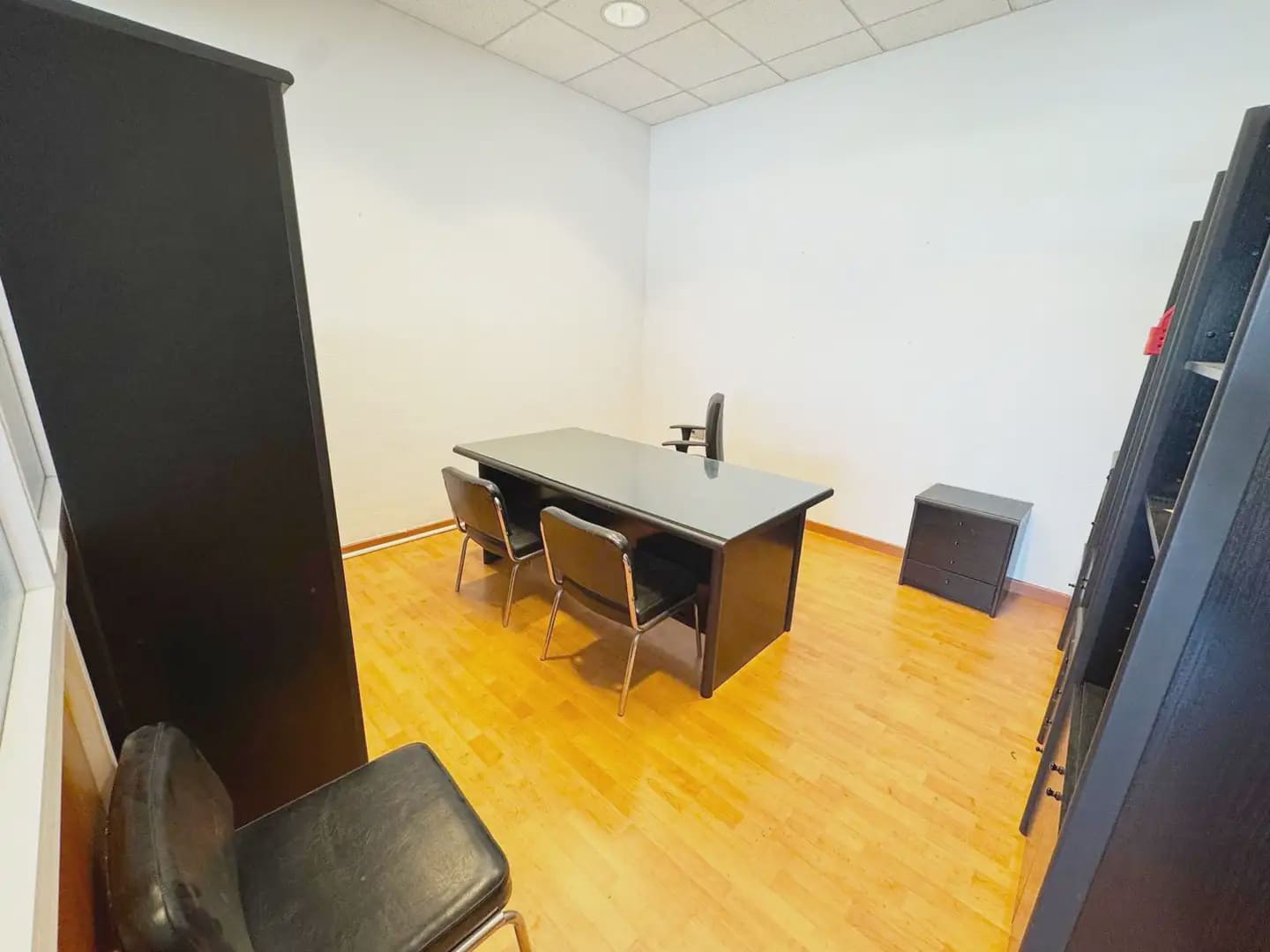 Comercial para arrendar em San Pedro del Pinatar com garagem - 990 € (Ref: 9977643)