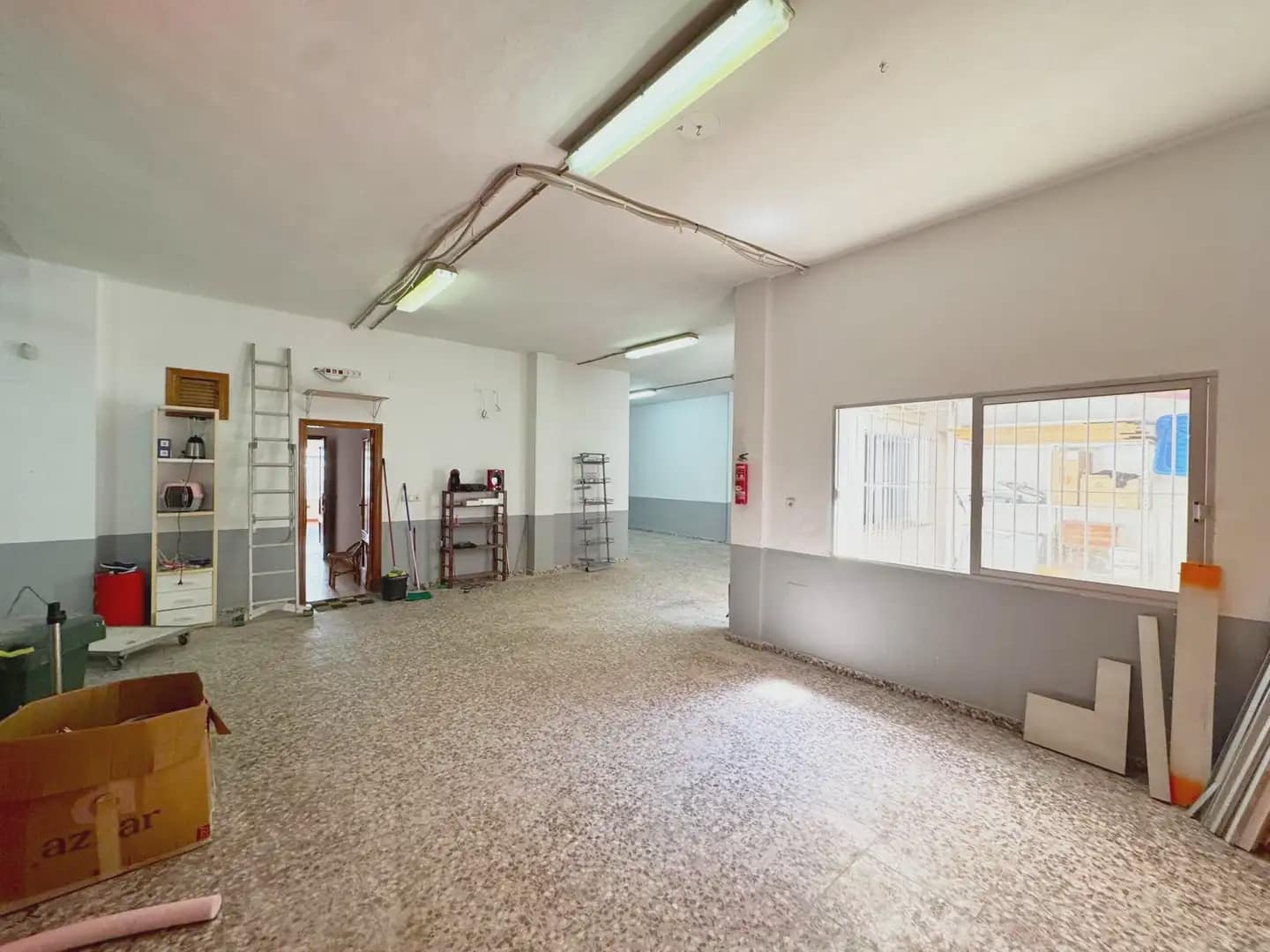 Comercial para arrendar em San Pedro del Pinatar com garagem - 990 € (Ref: 9977643)