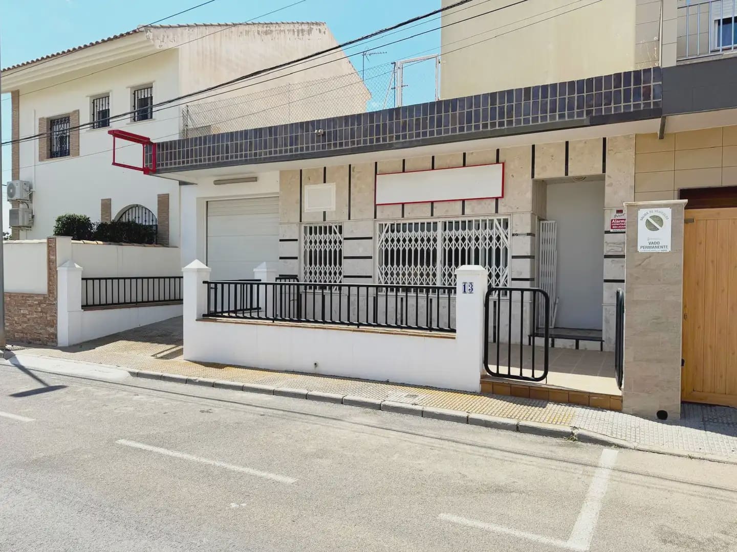Comercial para arrendar em San Pedro del Pinatar com garagem - 990 € (Ref: 9977643)