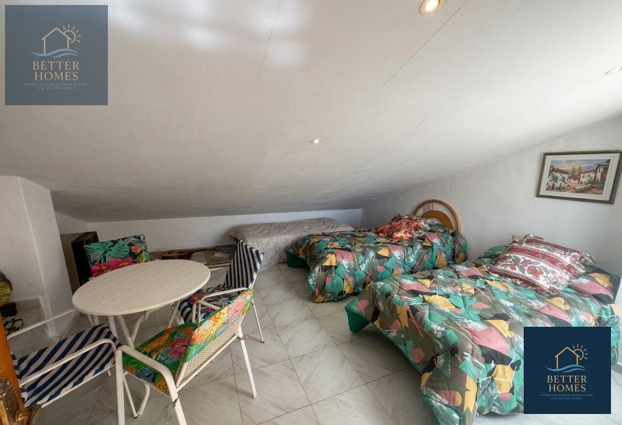 5 bedroom Flat for sale in Alamillo - € 219,900 (Ref: 10009553)