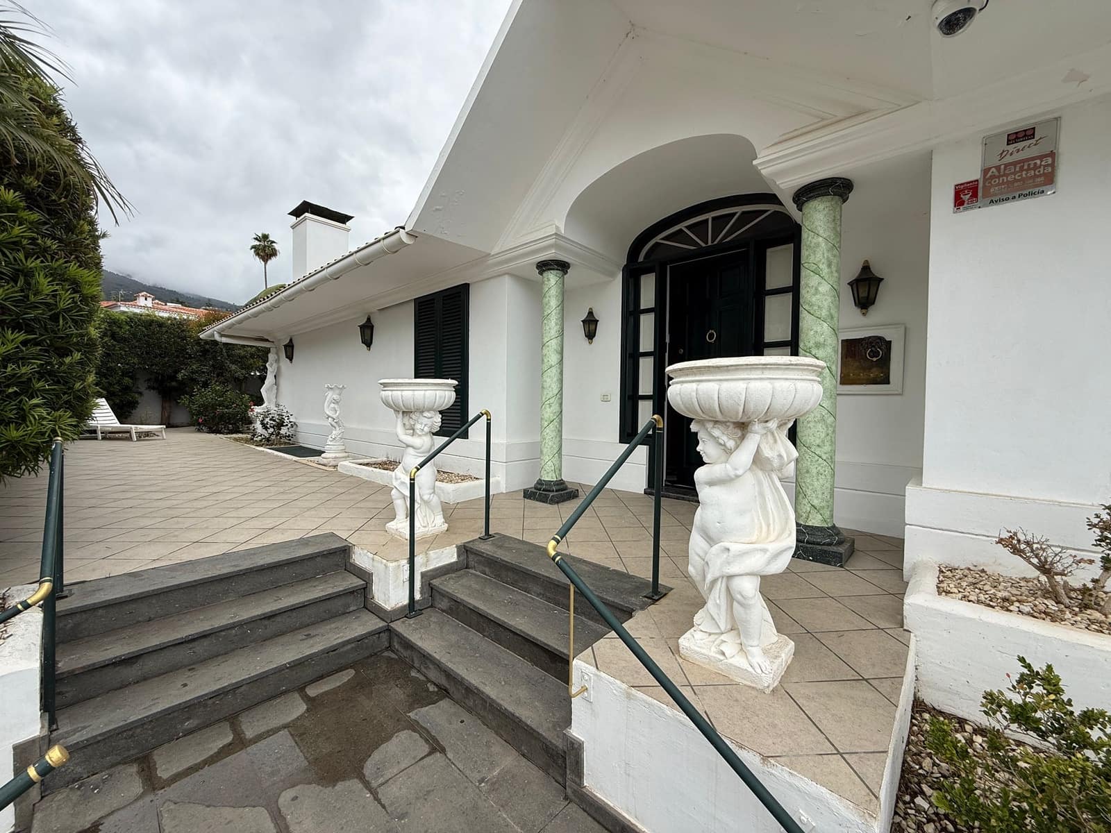 3 bedroom Villa for sale in La Orotava with pool garage - € 790,000 (Ref: 9980077)